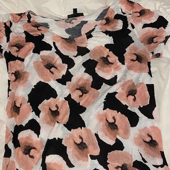 Floral T shirt - Picture 3 of 3